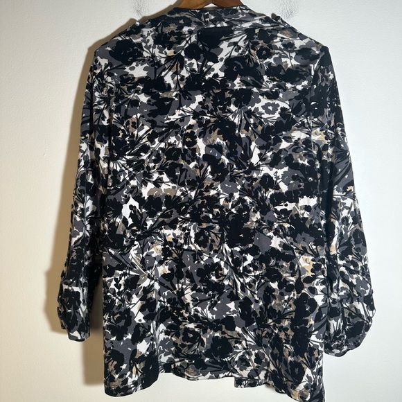 Rafaella Black and White Floral Cardigan - Picture 2 of 3